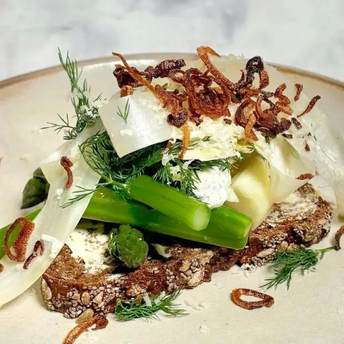 Scandi Open-Face Glory: Spears & Fire Sauce on Rye