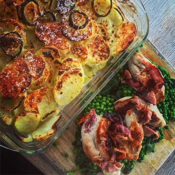 Cheesy Spud Mountain With Chicken On Top — Italia Style!