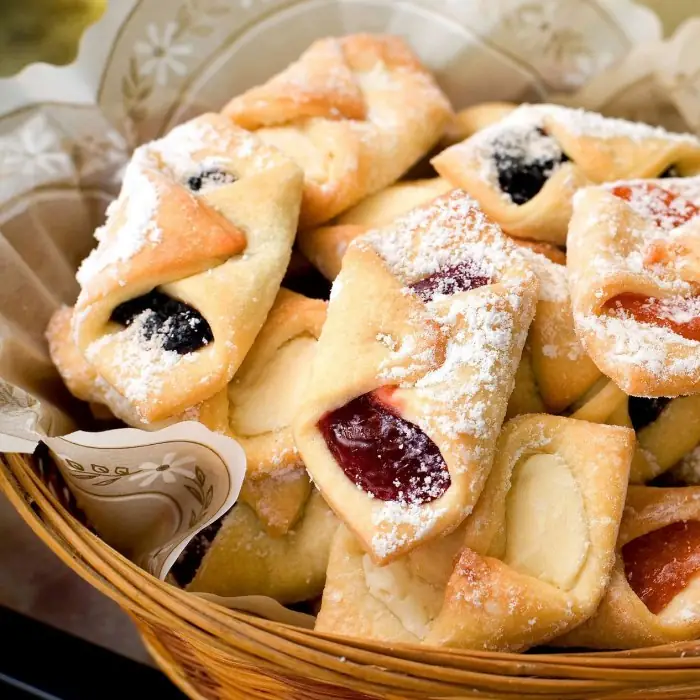 Polish Jam-Filled Crescent Pastries – Grandma's Secret