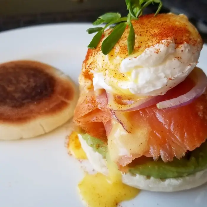 Poached Eggs & Smoked Salmon Benedict – Brunch Royalty